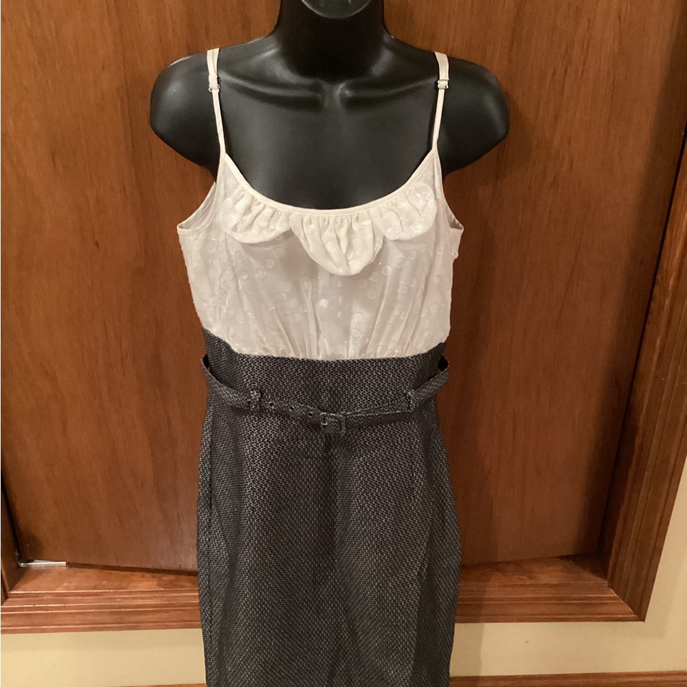 Trina Turk Size 6 Black and Cream Patterned Dress